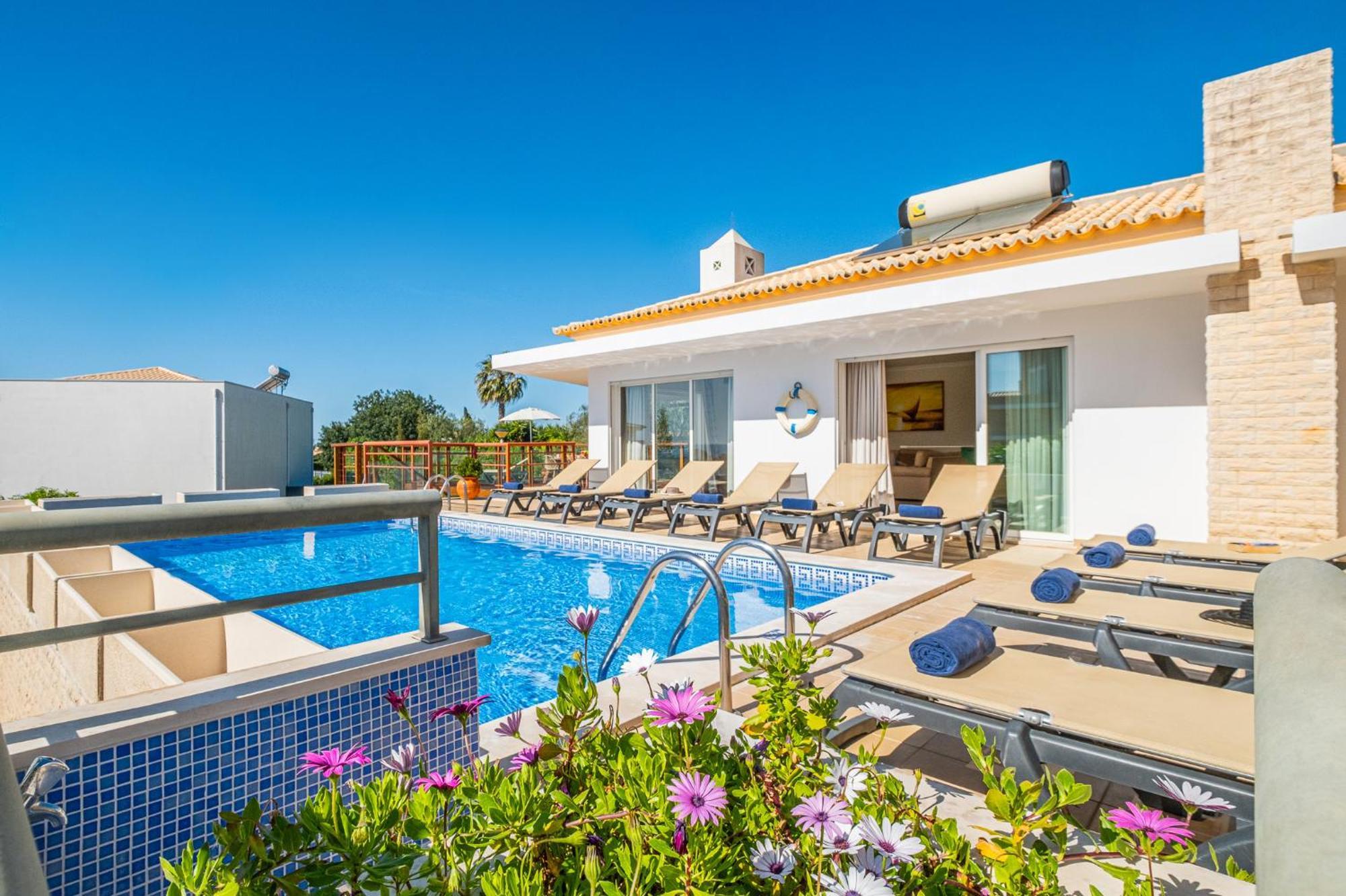 Costa Brava By Algarve Vacation Villa *